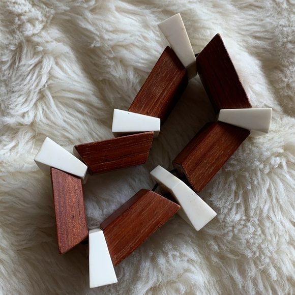 Vintage unique stretch wood bangle bracelet - Picture 12 of 12